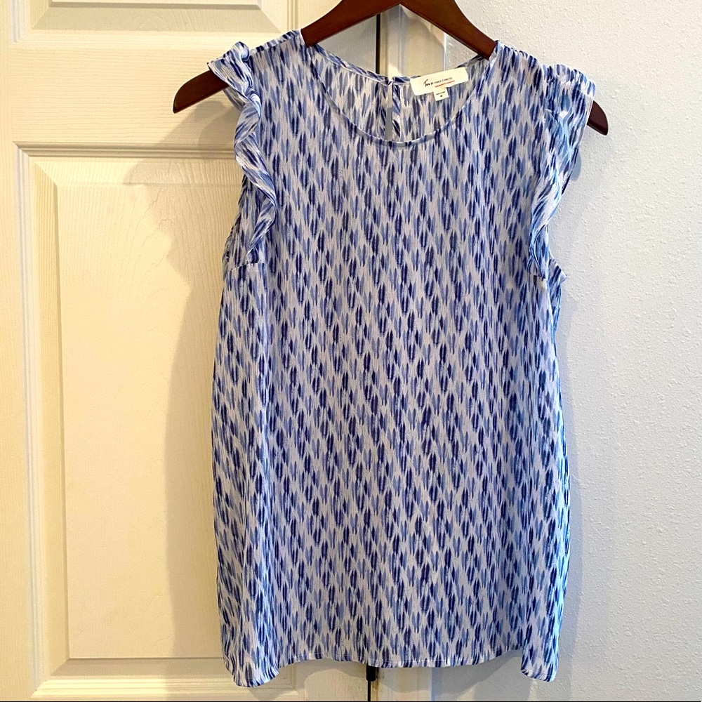 TWO By Vince Camuto Sheer Top M.